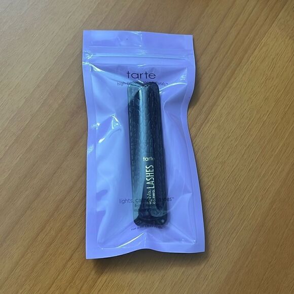 Tarte Lights Camera Lashes Black 4-in-1 Mascara - Picture 1 of 3